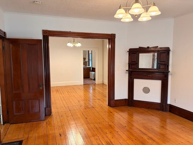 15 Beacon St 1, Somerville, MA 02143