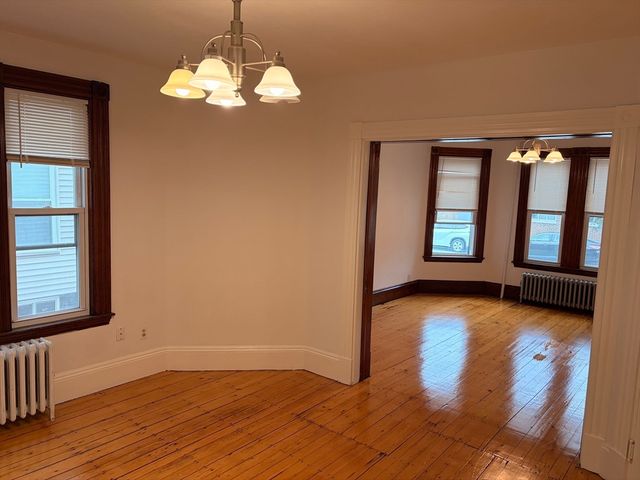 15 Beacon St 1, Somerville, MA 02143