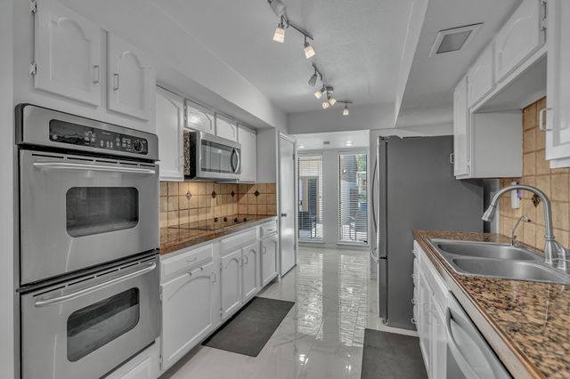 6433 Southpoint Drive, Dallas, TX 75248