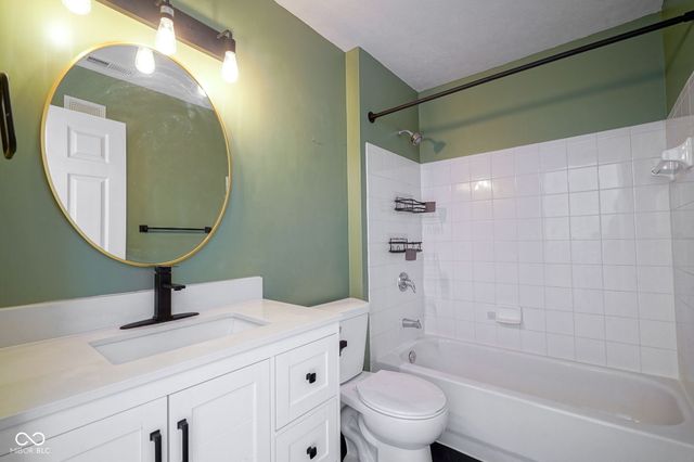 6509 Emerald Hill Court 104, Indianapolis, IN 46237