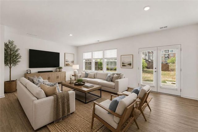 649 Isom Walk, Suwanee, GA 30024