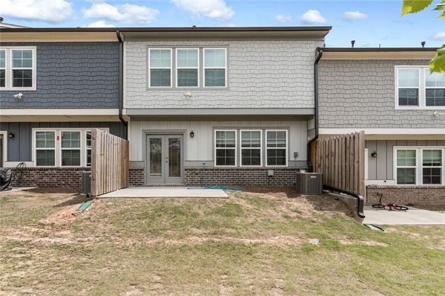 649 Isom Walk, Suwanee, GA 30024