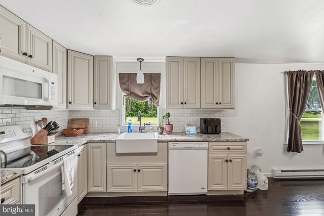 1602 HARVEY STRAUGHN RD, Townsend, DE 19734