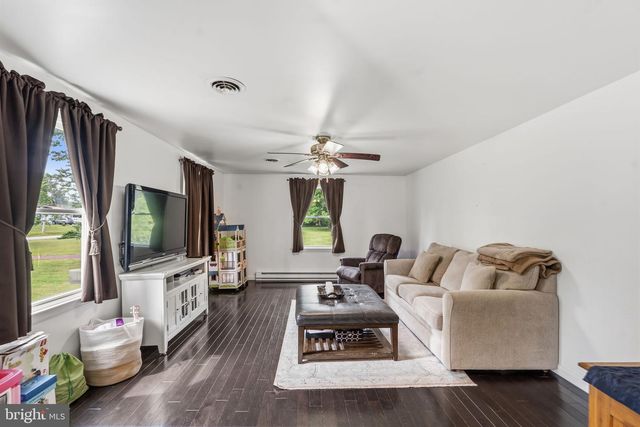 1602 HARVEY STRAUGHN RD, Townsend, DE 19734