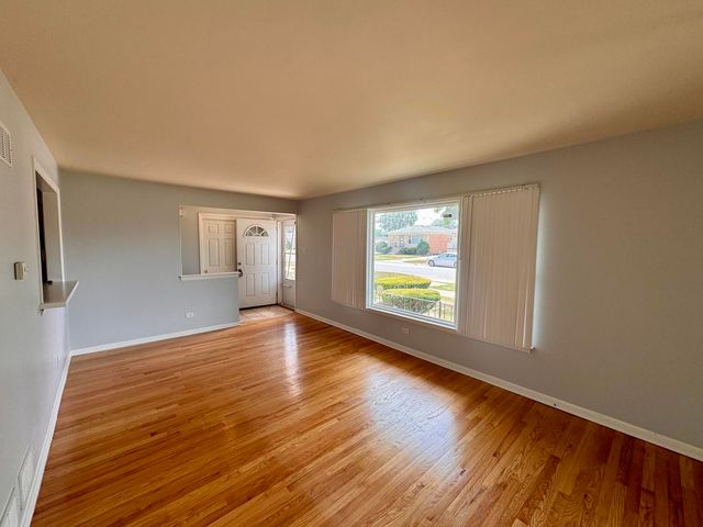 519 Paxton Avenue, Calumet City, IL 60409