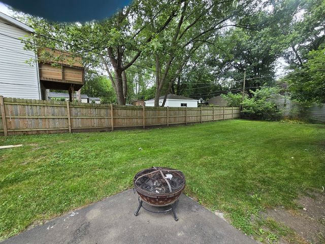 164 N Prairie Avenue, Mundelein, IL 60060