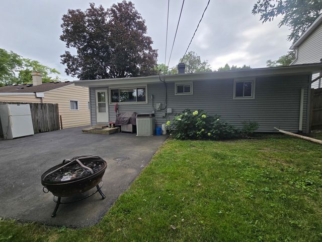 164 N Prairie Avenue, Mundelein, IL 60060