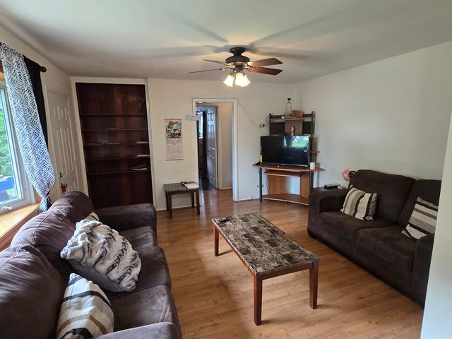 164 N Prairie Avenue, Mundelein, IL 60060