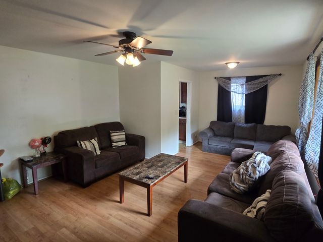 164 N Prairie Avenue, Mundelein, IL 60060