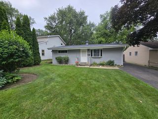 164 N Prairie Avenue, Mundelein, IL 60060