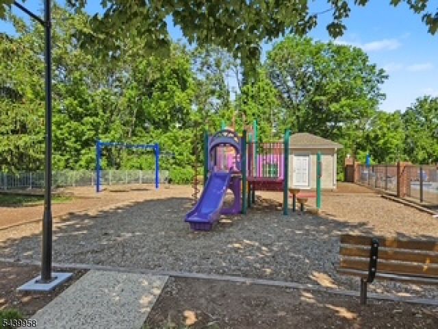 802 Brokaw Ct B, Bridgewater Twp., NJ 08807