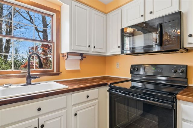 3902 Glencoe Ct, Murrysville, PA 15668