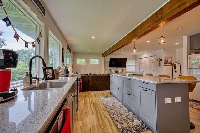 W10140 Schiefelbein Road, Poynette, WI 53955