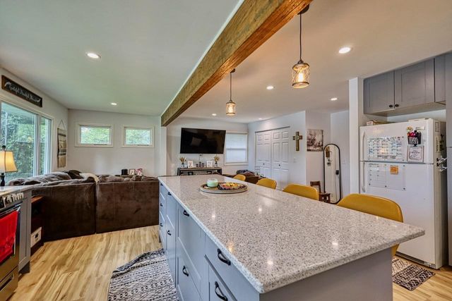 W10140 Schiefelbein Road, Poynette, WI 53955