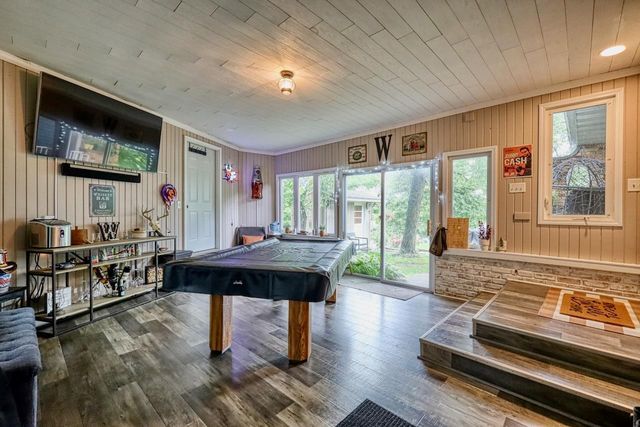 W10140 Schiefelbein Road, Poynette, WI 53955