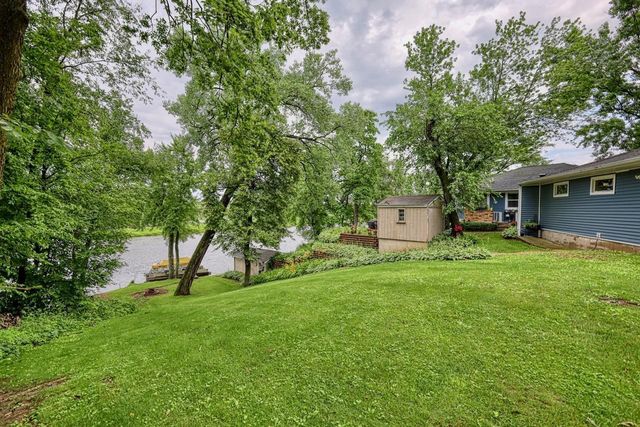 W10140 Schiefelbein Road, Poynette, WI 53955