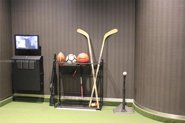 18555 COLLINS AVE 4604, Miami Beach, FL 33160