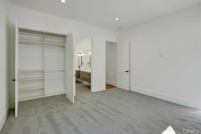 5520 Woodlake, Woodland Hills, CA 91367