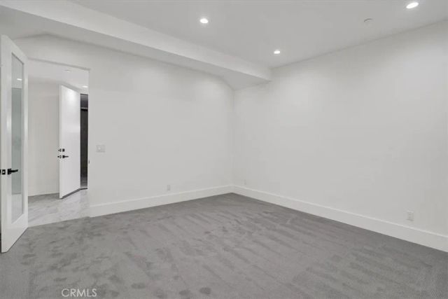 5520 Woodlake, Woodland Hills, CA 91367