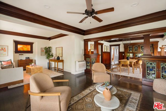 2345 W 30th Street, Los Angeles, CA 90018