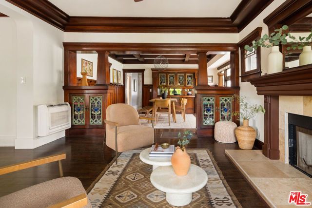 2345 W 30th Street, Los Angeles, CA 90018