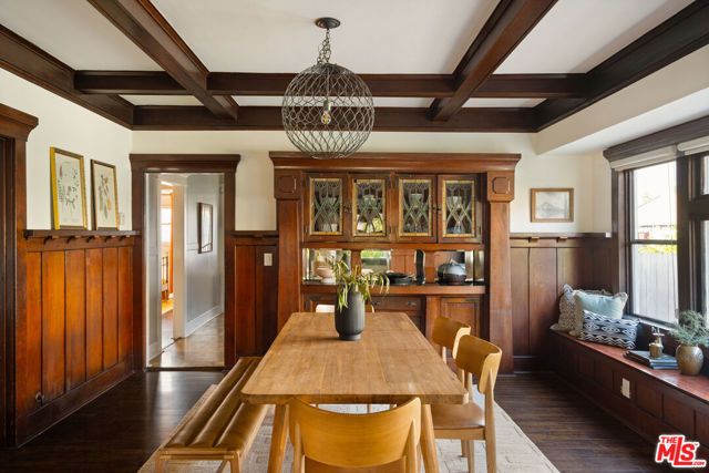 2345 W 30th Street, Los Angeles, CA 90018
