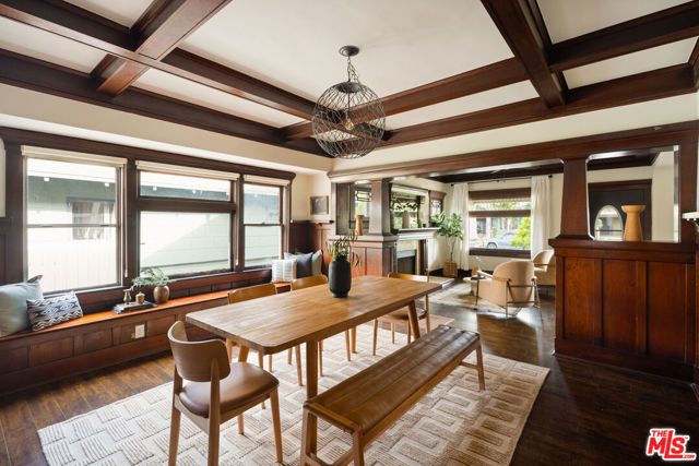 2345 W 30th Street, Los Angeles, CA 90018