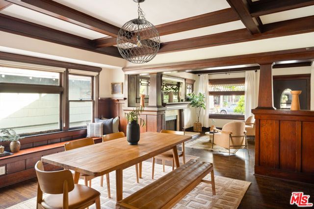 2345 W 30th Street, Los Angeles, CA 90018
