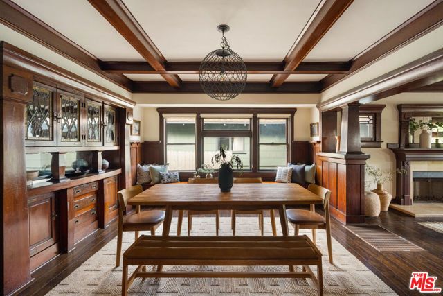 2345 W 30th Street, Los Angeles, CA 90018