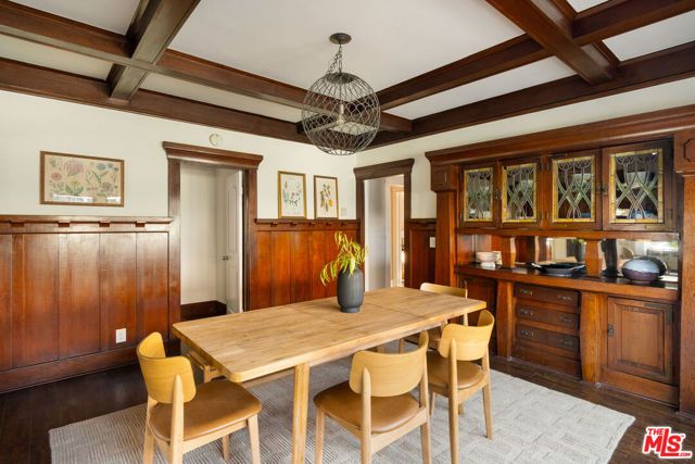 2345 W 30th Street, Los Angeles, CA 90018