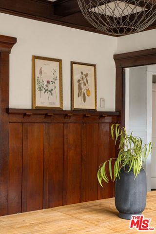 2345 W 30th Street, Los Angeles, CA 90018