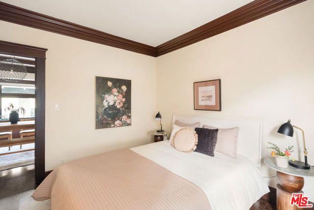 2345 W 30th Street, Los Angeles, CA 90018