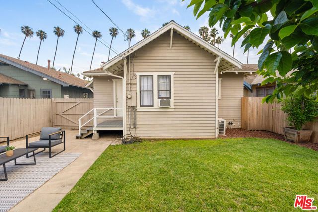 2345 W 30th Street, Los Angeles, CA 90018