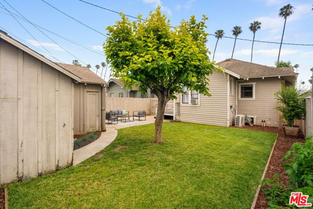 2345 W 30th Street, Los Angeles, CA 90018