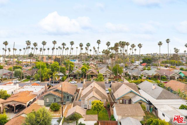 2345 W 30th Street, Los Angeles, CA 90018