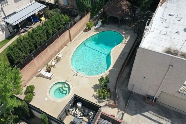 395 W Mariposa Avenue C, Sierra Madre, CA 91024