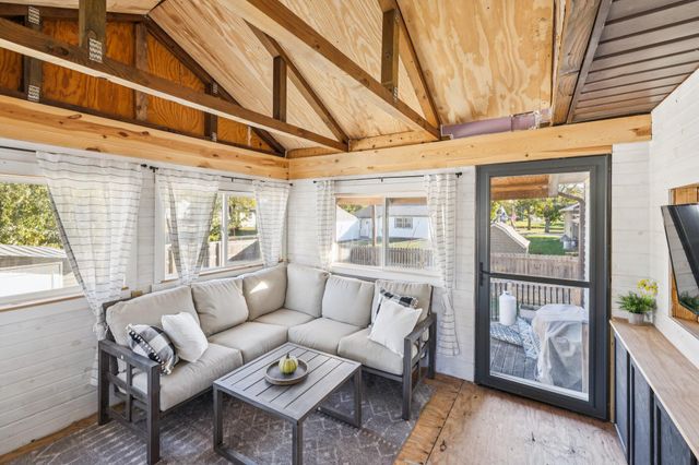 918 26TH AVENUE, Council Bluffs, IA 51501