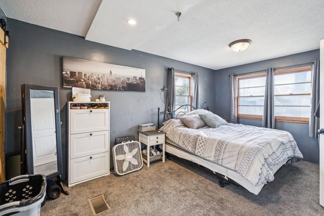 918 26TH AVENUE, Council Bluffs, IA 51501