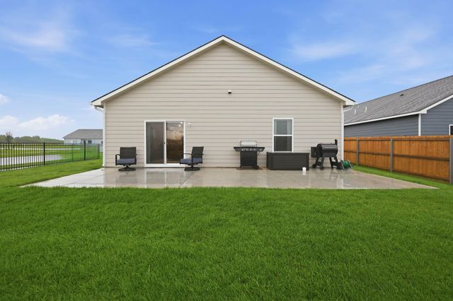 337 N Woodstone St, Derby, KS 67037