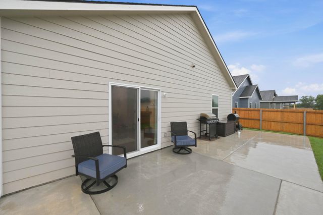 337 N Woodstone St, Derby, KS 67037
