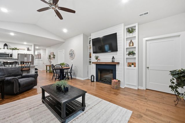 337 N Woodstone St, Derby, KS 67037