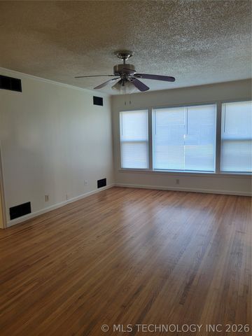 3506 S Jamestown Avenue, Tulsa, OK 74135