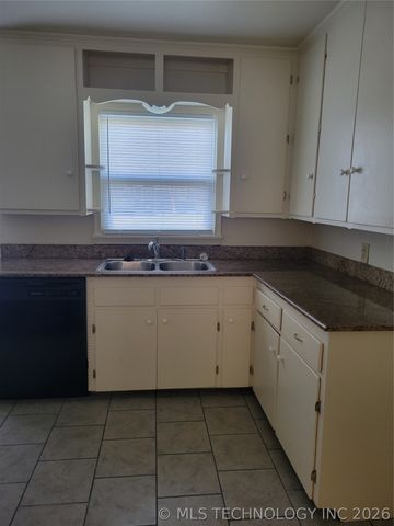 3506 S Jamestown Avenue, Tulsa, OK 74135