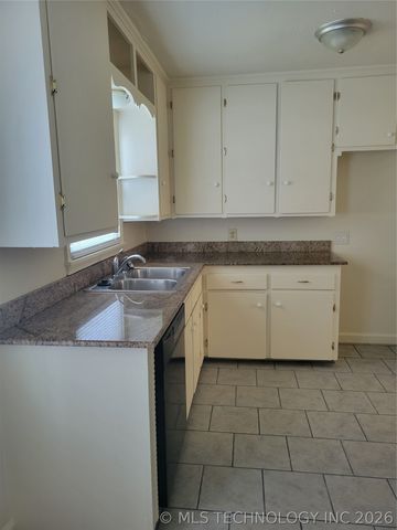 3506 S Jamestown Avenue, Tulsa, OK 74135