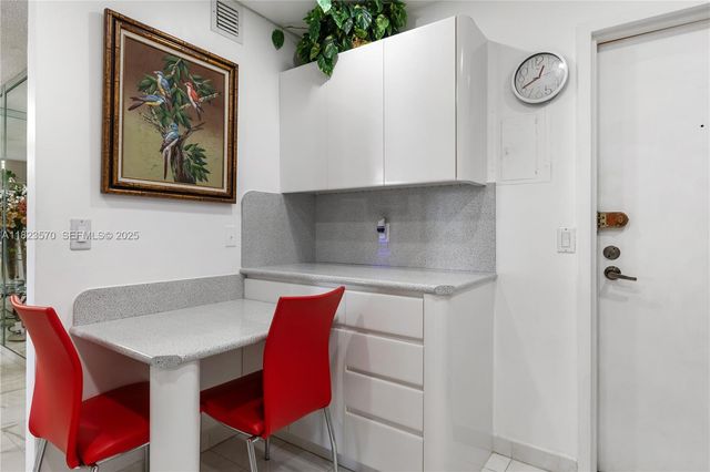 2101 S Ocean Drive 2707, Hollywood, FL 33019