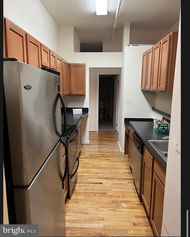 1010 Race St Apt 7J, Philadelphia, PA 19107