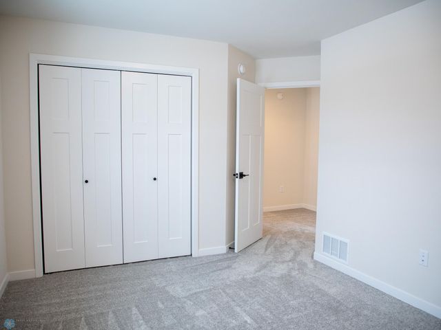 1449 66th Avenue S, Fargo, ND 58104
