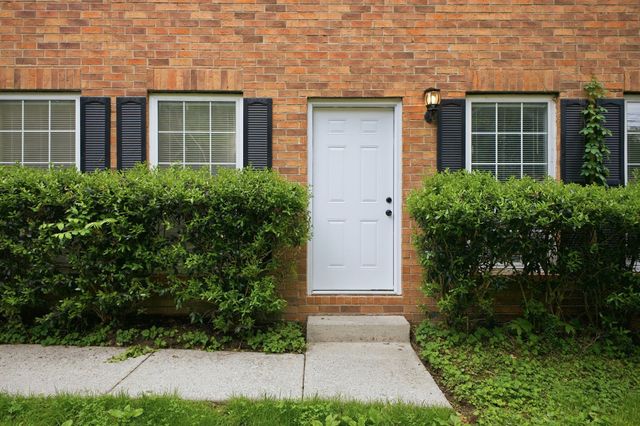 2208 Oak Barrel Ln, Antioch, TN 37013