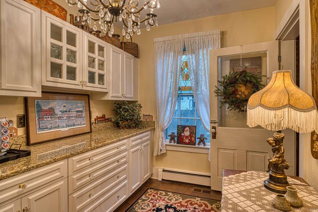 318 E Main Street, Newburgh, IN 47630