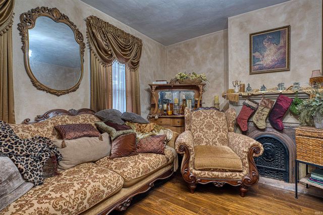 318 E Main Street, Newburgh, IN 47630